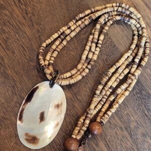 Vintage Mother of Pearl Shell Pendant Triple Strand Beaded Necklace w/ Extender